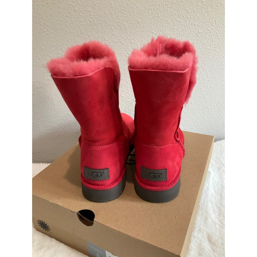UGG Australia size 6 Classic Cuff Short Boot in RED NEW in Box Women's - Picture 6 of 11